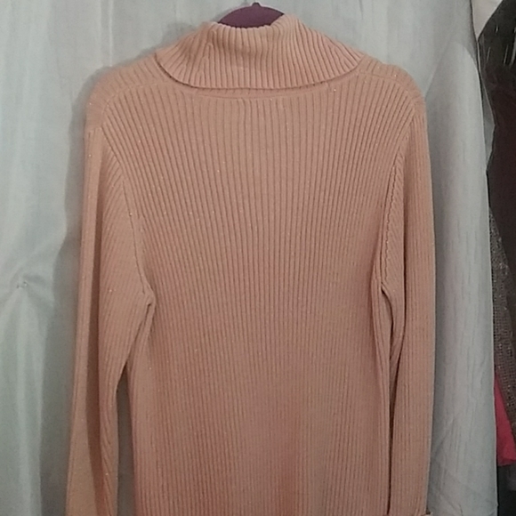 Sweater - Picture 5 of 5